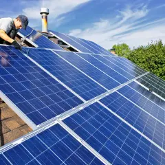 PKD dla fotowoltaiki: Jakie kody wybrać? Montaż, sprzedaż, energia