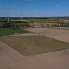 Ostrów Wielkopolski: Gigantyczna farma fotowoltaiczna R. Power zmienia energetykę
