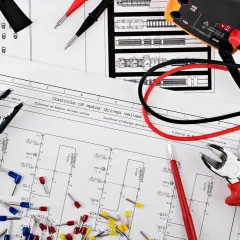 Wymiana instalacji elektrycznej: Koszt, cennik i jak nie przepłacić