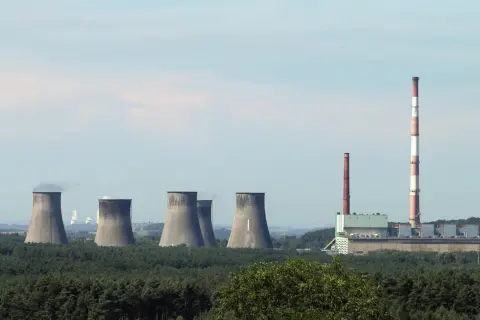 Elektrownia Jaworzno: Blok 910 MW, awarie, zielona przyszłość