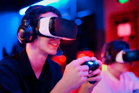 Od klasyki po VR: jak będzie wyglądała rozrywka online za 10 lat