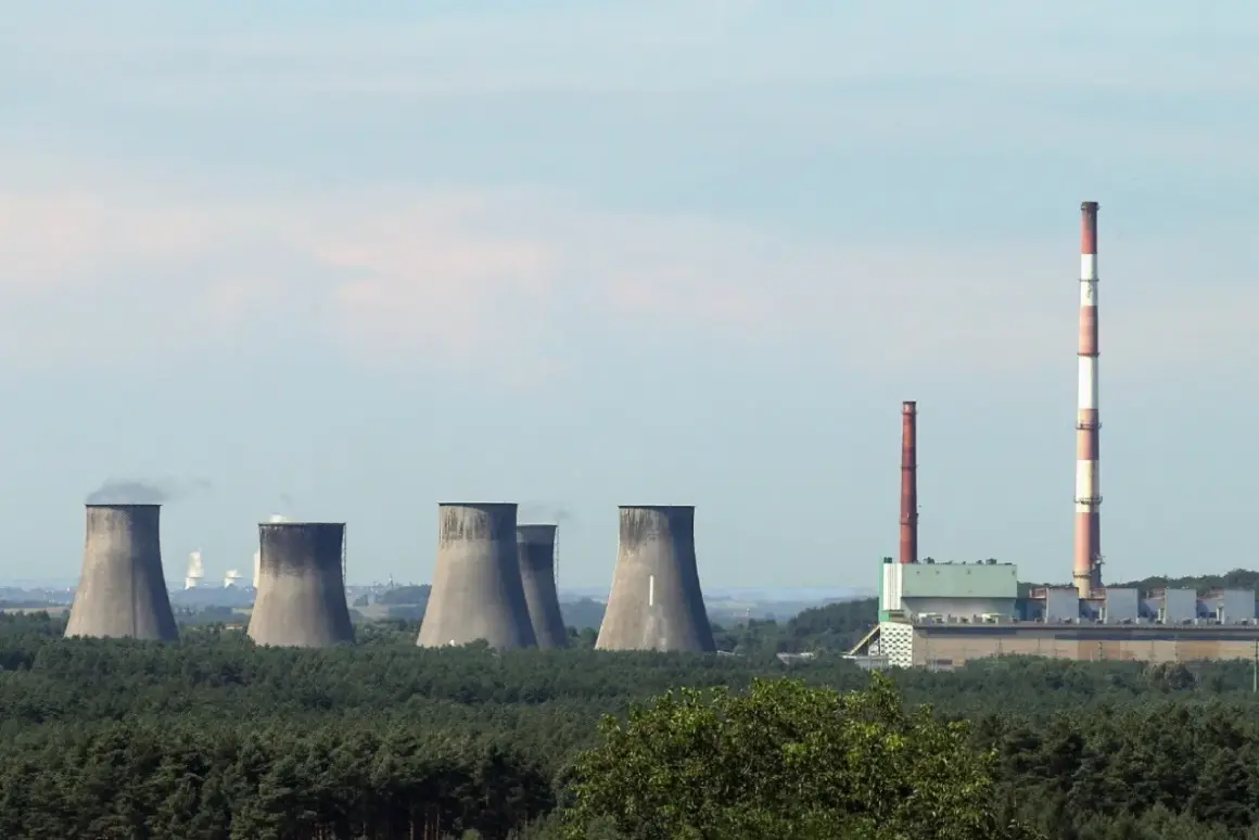 Elektrownia Jaworzno: Blok 910 MW, awarie, zielona przyszłość