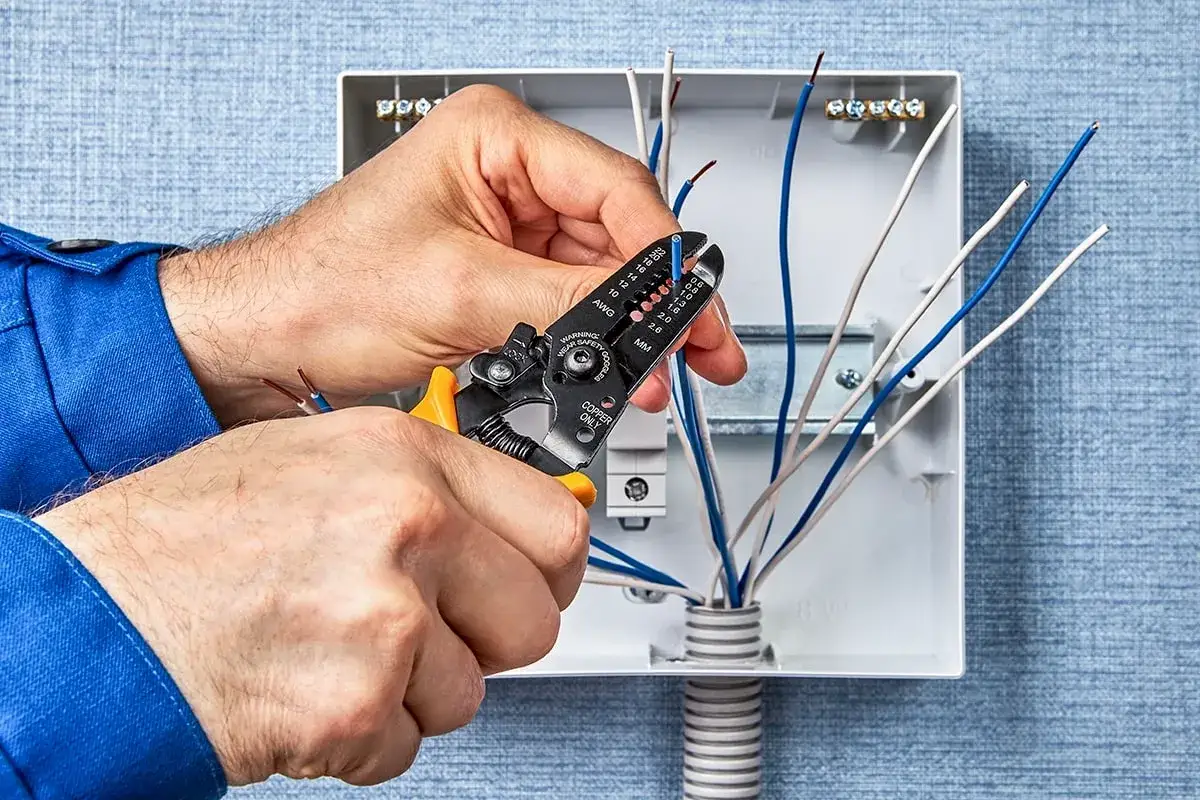 elektryk fotowoltaika, elektryk automatyka przemysłowa, instalacje inteligentnego domu