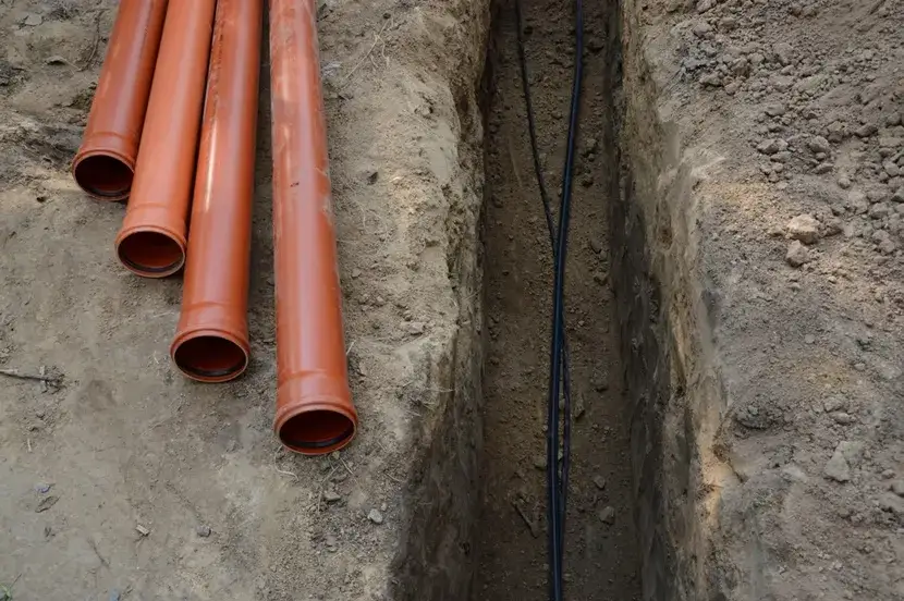 przekrój kabla elektrycznego w ziemi i w ścianie