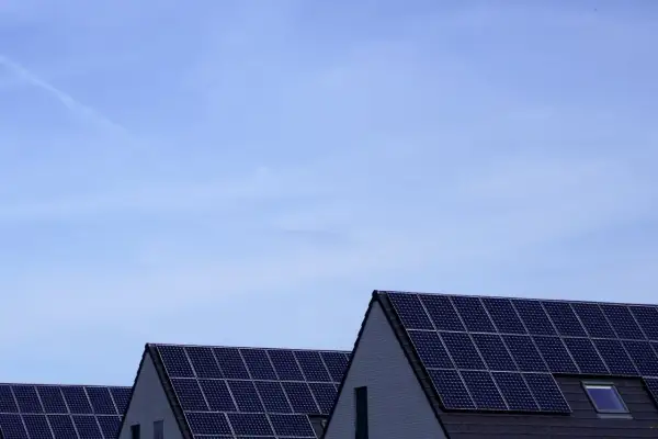 Ile prądu produkuje 1 panel fotowoltaiczny? Realne kWh rocznie